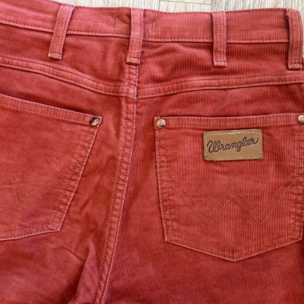 Wrangler Rust Cords - Picture 3 of 5